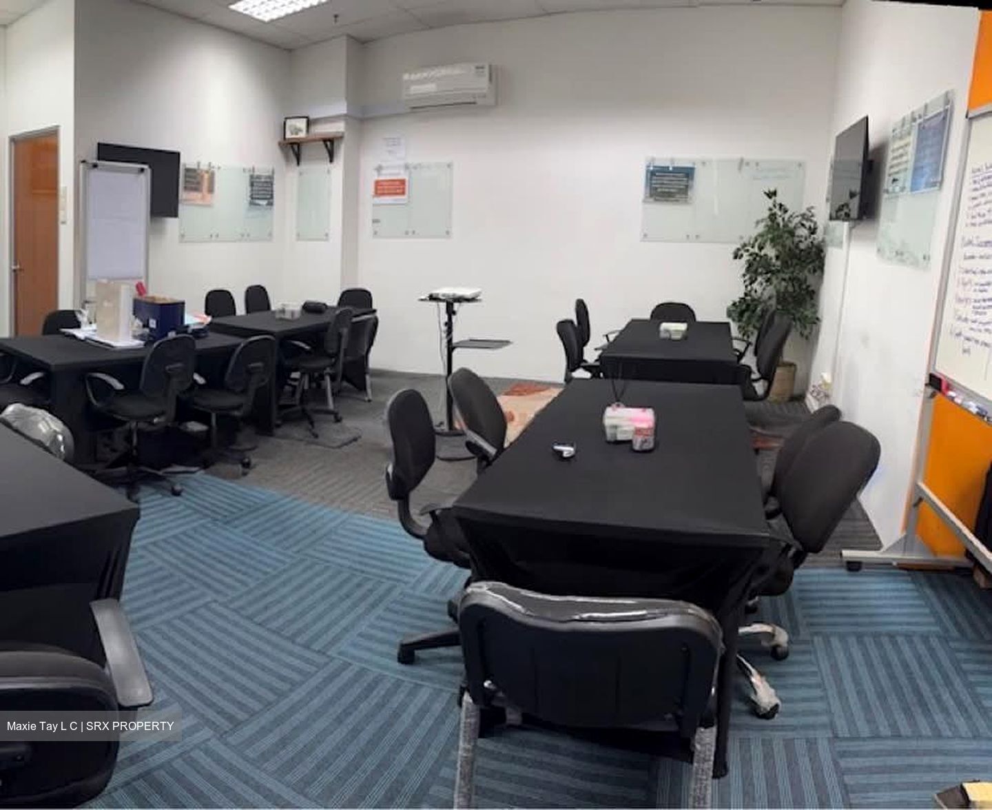 Bizlink Centre (D14), Factory #601913111